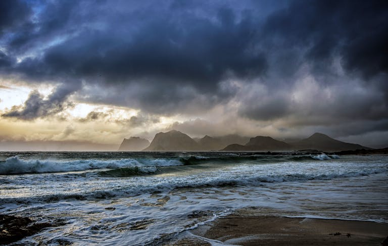Stormuring Dramatic seascape with stormy skies over the Lofoten Archipelago in Norway.